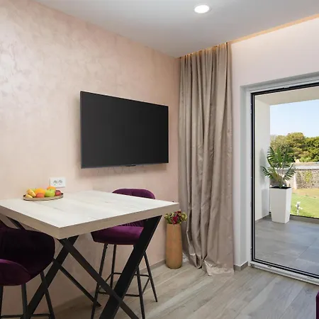 Valbrione - Luxury & לינה וארוחת בוקר 4*
